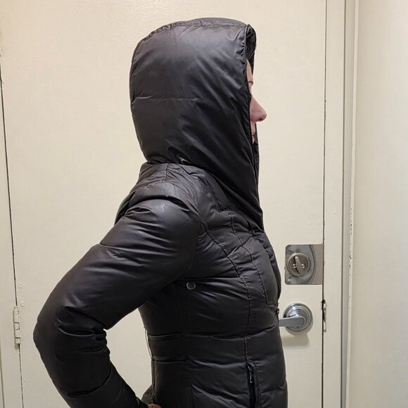 Warm Half-length Ookpik Puffer Coat in Women's - Tops & Outerwear in Ottawa - I - Picture 6 of 10